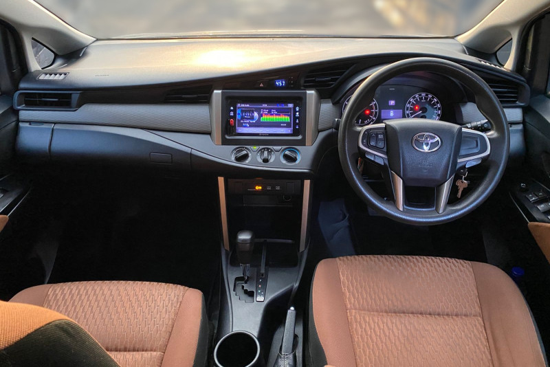 Mobil Bekas Toyota Innova G A/T 2016