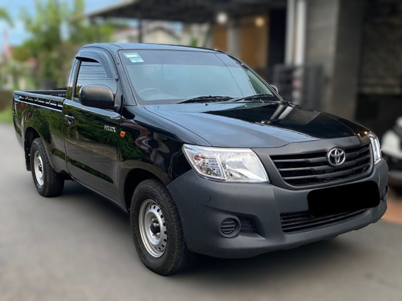 Mobil Bekas Toyota Hilux 2.0 SC 4x2 M/T 2014